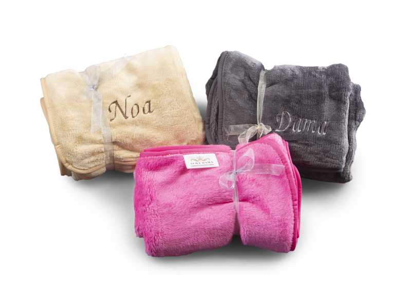 Personalised Dog Blankets | Alma Dama Cozy Wraps Personalised Dog Blankets | Luxury Custom Cozy Wraps